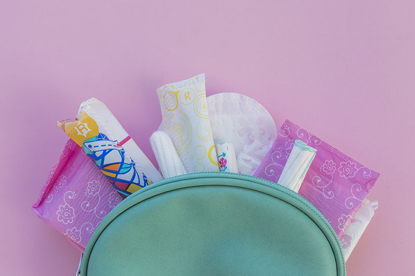 Emergency Period Kits for Teens! Comparing Tampons & Pads, what's